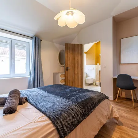 La Courette - Train Station - Center - Wifi - Netflix Appartement Tourcoing